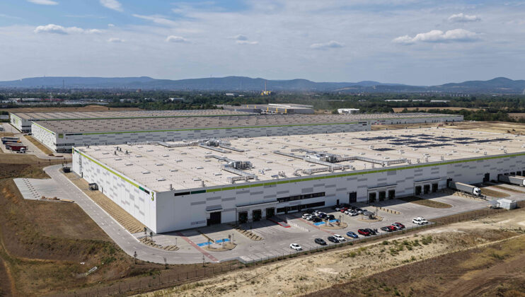 Gyógyszeripari igényekre szabott logisztikai központot alakított ki az Egis számára a HelloParks Fóton
