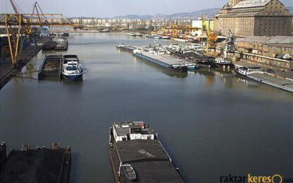 Átadták a Budapesti Szabadkikötő Zrt. új logisztikai csarnokait