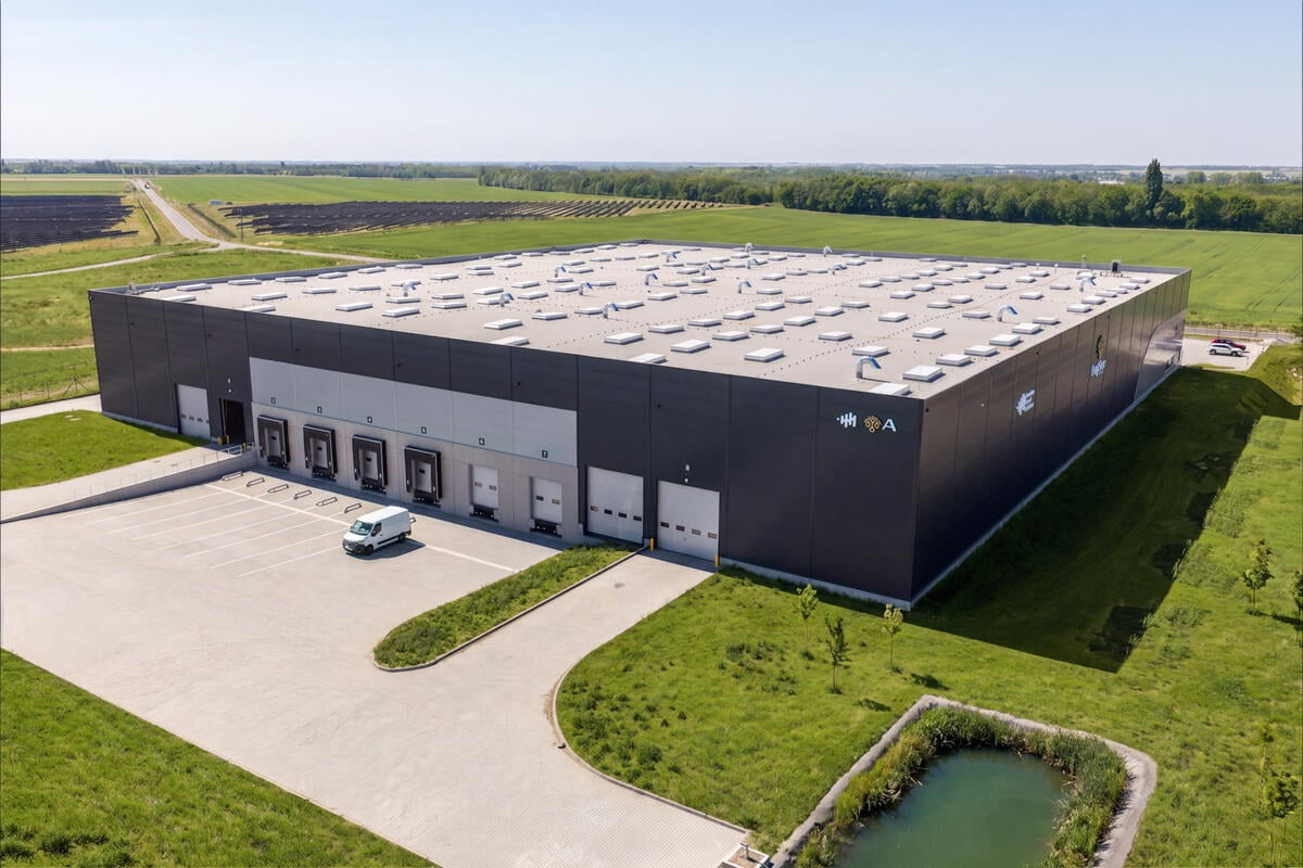 Nemzetközi autóipari beszállítónak fejlesztett egyedi ipari csarnokot a Biggeorge Property
