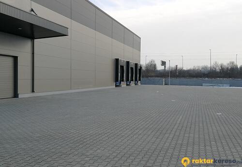 Kiadó raktár 4044 m2 + 469 m2 iroda