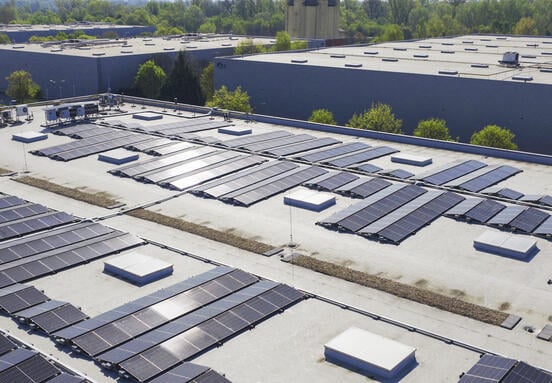 Karbonlábnyom-csökkentés közösen: összefogás a fenntarthatóságért a Prologis magyarországi logisztikai parkjában