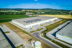 Kiadó raktár HelloParks Páty