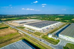Kiadó raktár HelloParks Fót